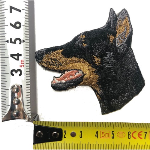 Sch113006 - Naszywka na ubrania Dobermann głowa wymiary