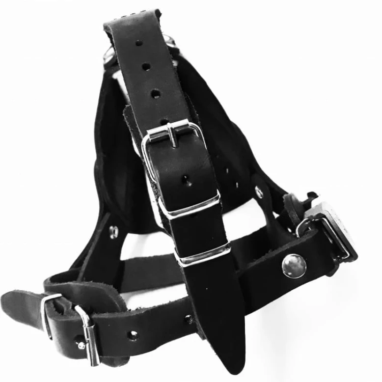 1004 - kaganiec bojowy ze skóry - mały góra