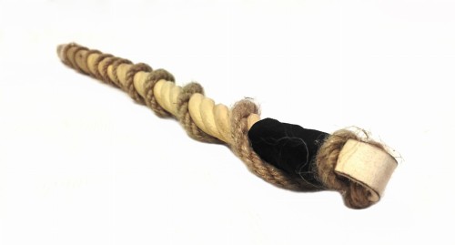 Sch7095 - Bat drewniany pleciony 50cm