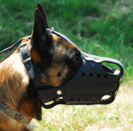 1004 - kaganiec bojowy ze skóry - mały na malinie