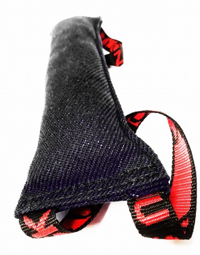 21400006 - Gryzak z materiału ringowego twardy 40 X 11 czarny